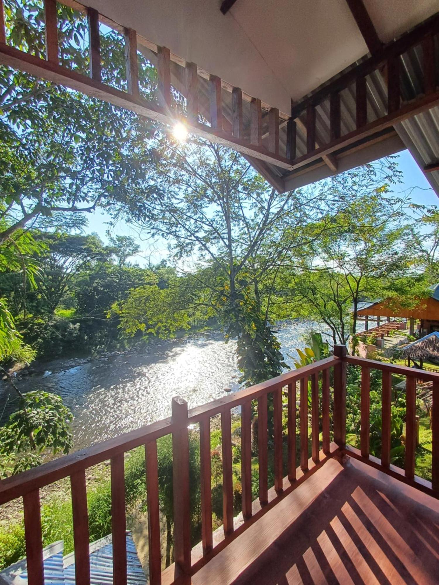 Asim Paris Guesthouse & Jungle Trekking Bukit Lawang Eksteriør billede
